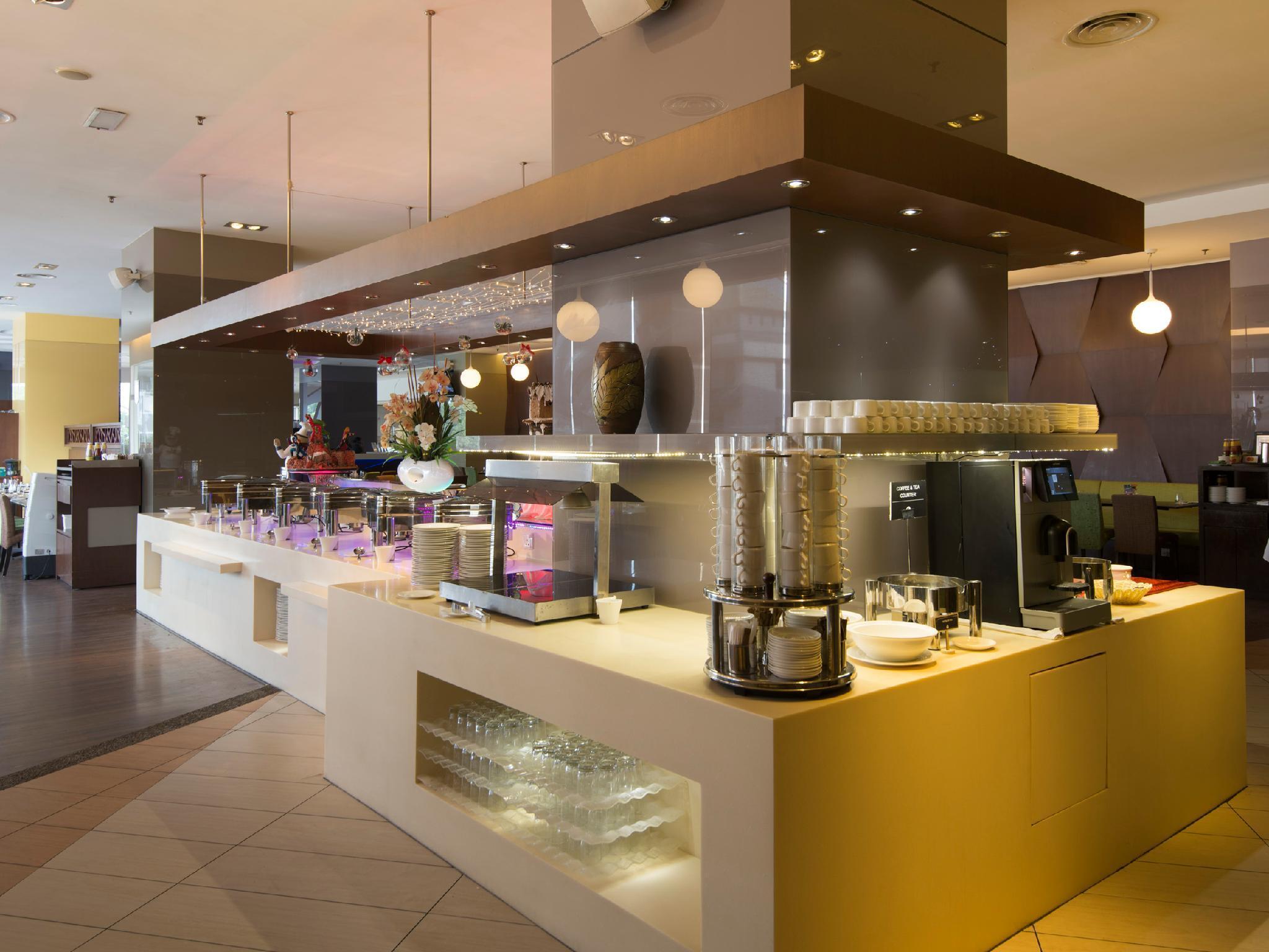 Ixora Penang 4*