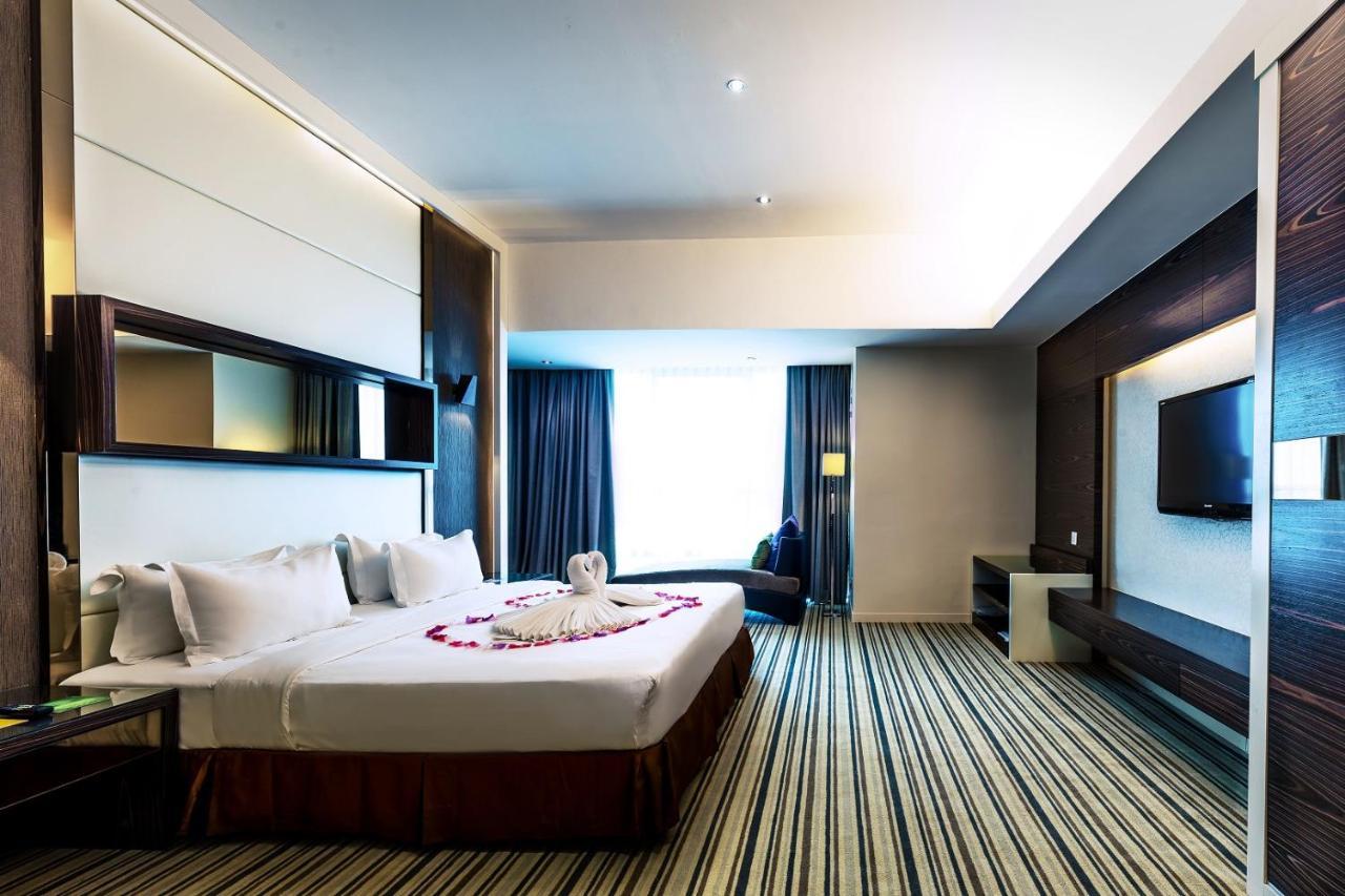 Ixora Penang 4*